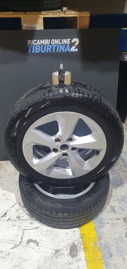 Gomme e cerchi  per Nissan Qashqai 4 cerchi con 3 gomme Continental