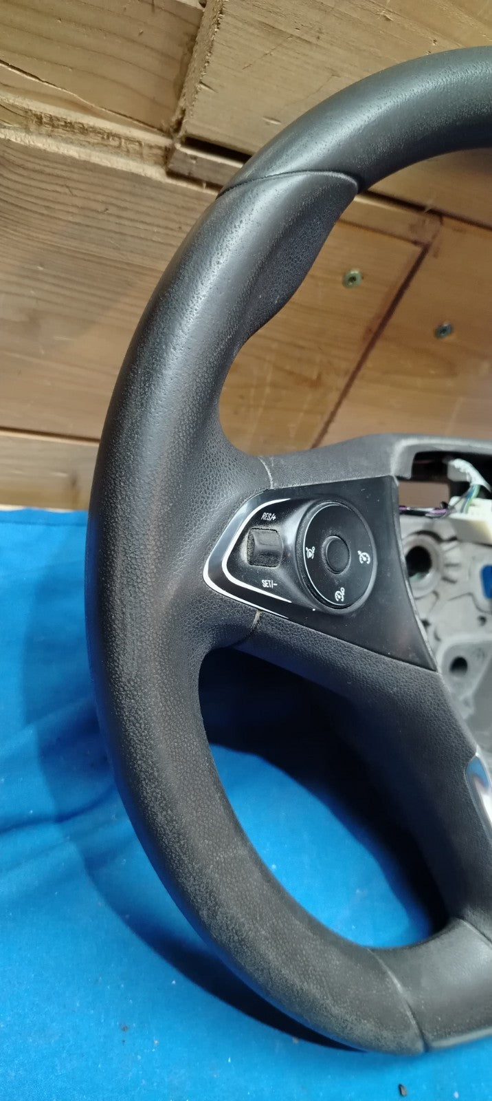 Vol 40 - Volante Opel combo dal 2018 con comandi