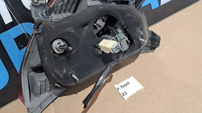 F Toyo 21 fanale posteriore destro Toyota yaris dal 2013