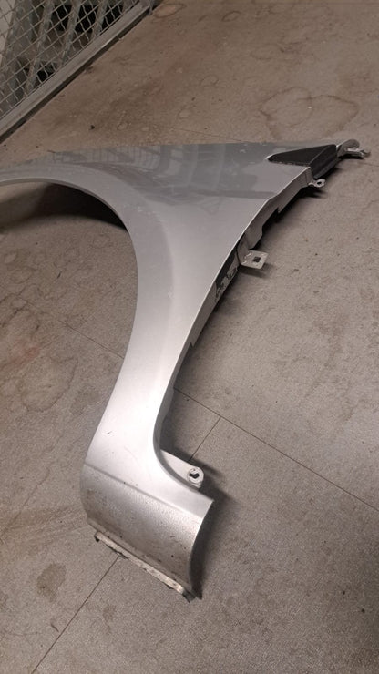 Par 14 parafango anteriore sinistro Renault Clio III dal 2010 cerchio 16