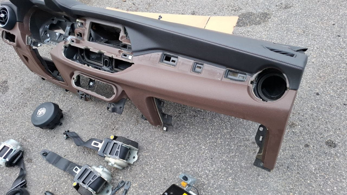 Cruscotto con moduli  Alfa Romeo Stelvio 2016  plancia bicolore