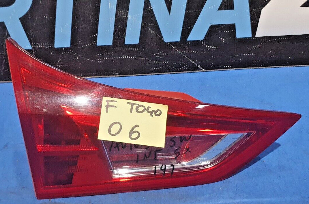 F TOYO 6 - Fanale Posteriore Interno sinistro Toyota Auris sw station wagon 2014