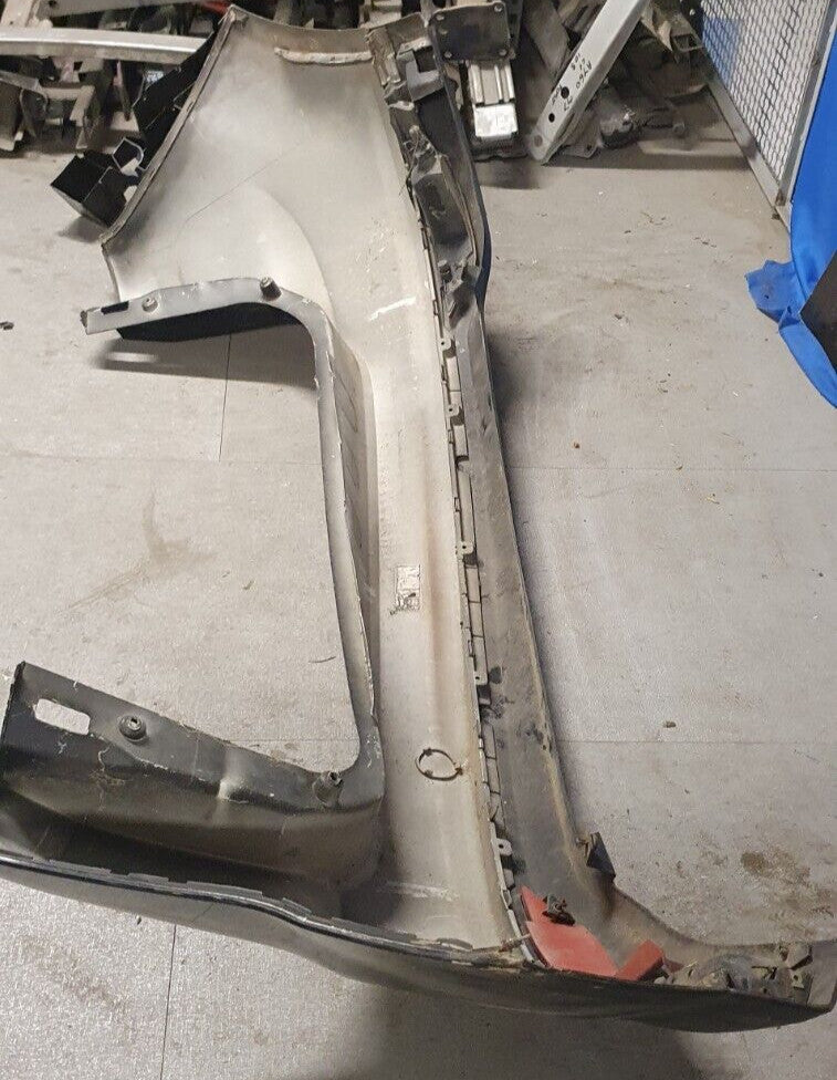 Paraurti posteriore Ford Cmax dal 2013 con attacco rotto e viziato