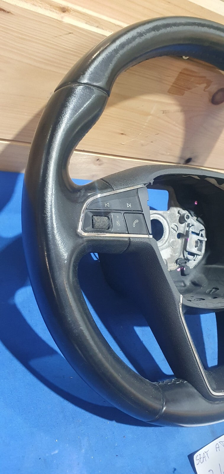Vol 348 - Volante Seat Ateca