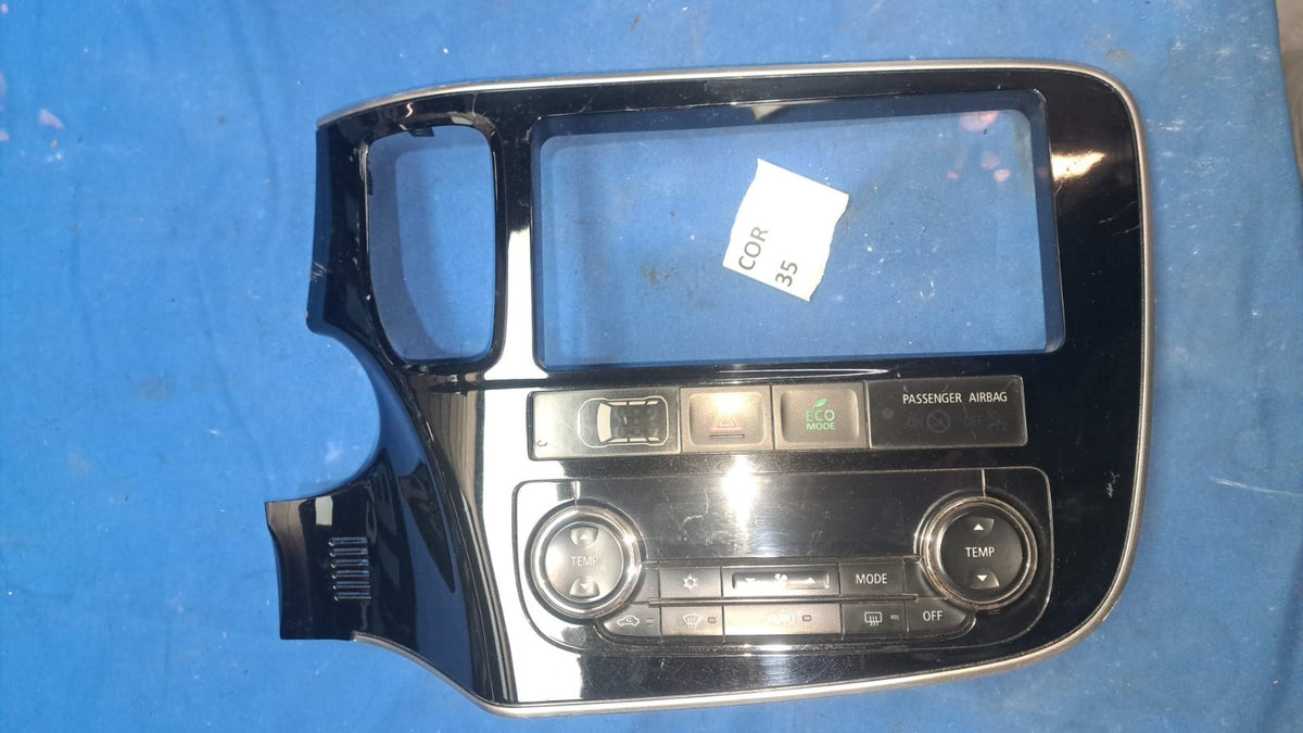 Cor 35 Cornice autoradio comandi aria clima mitsubishi Outlander dal 2015