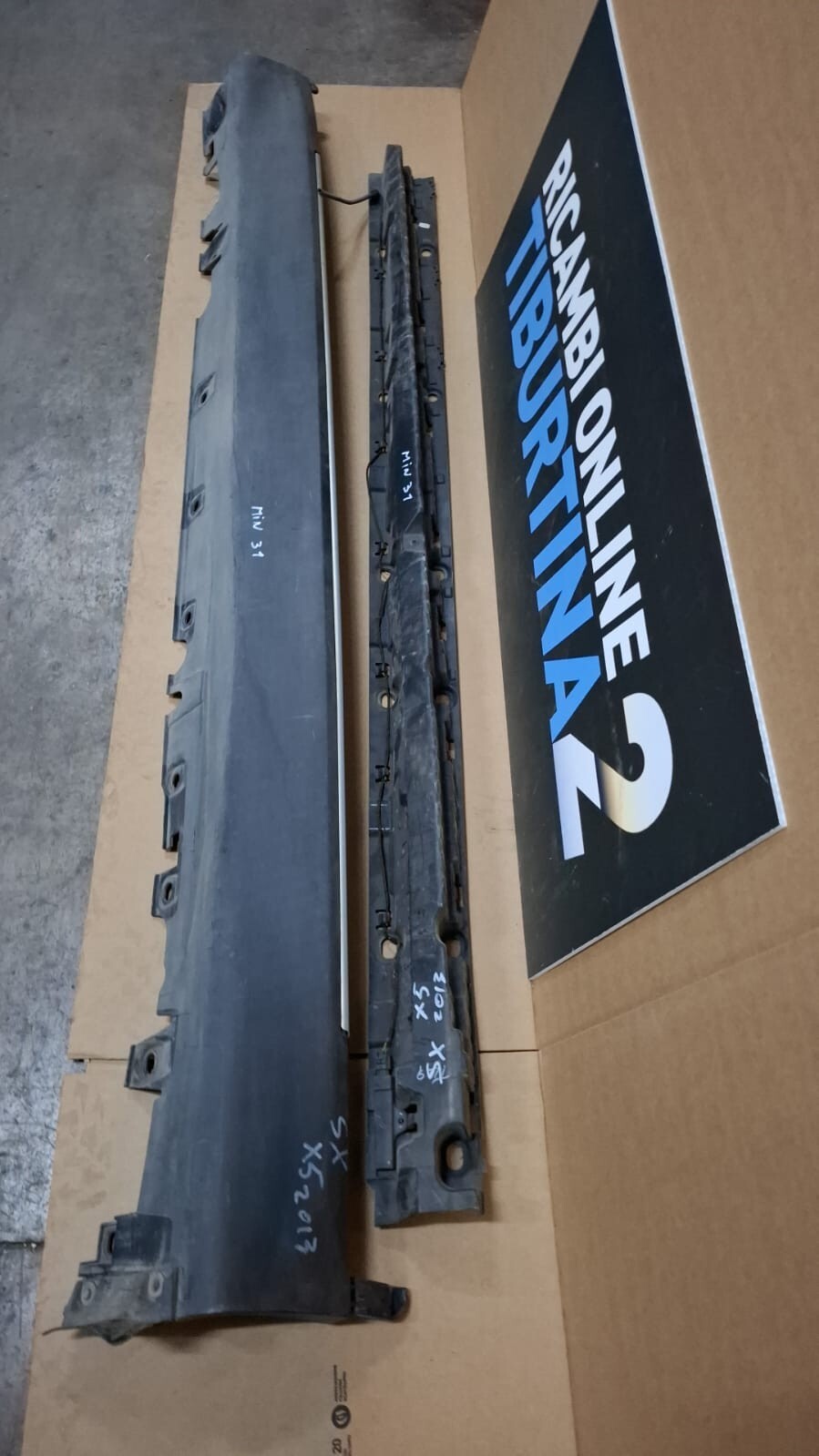 Minigonna sinistra Bmw X5 51177294379 dal 2013
