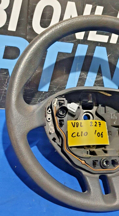 Volante Renault clio 106